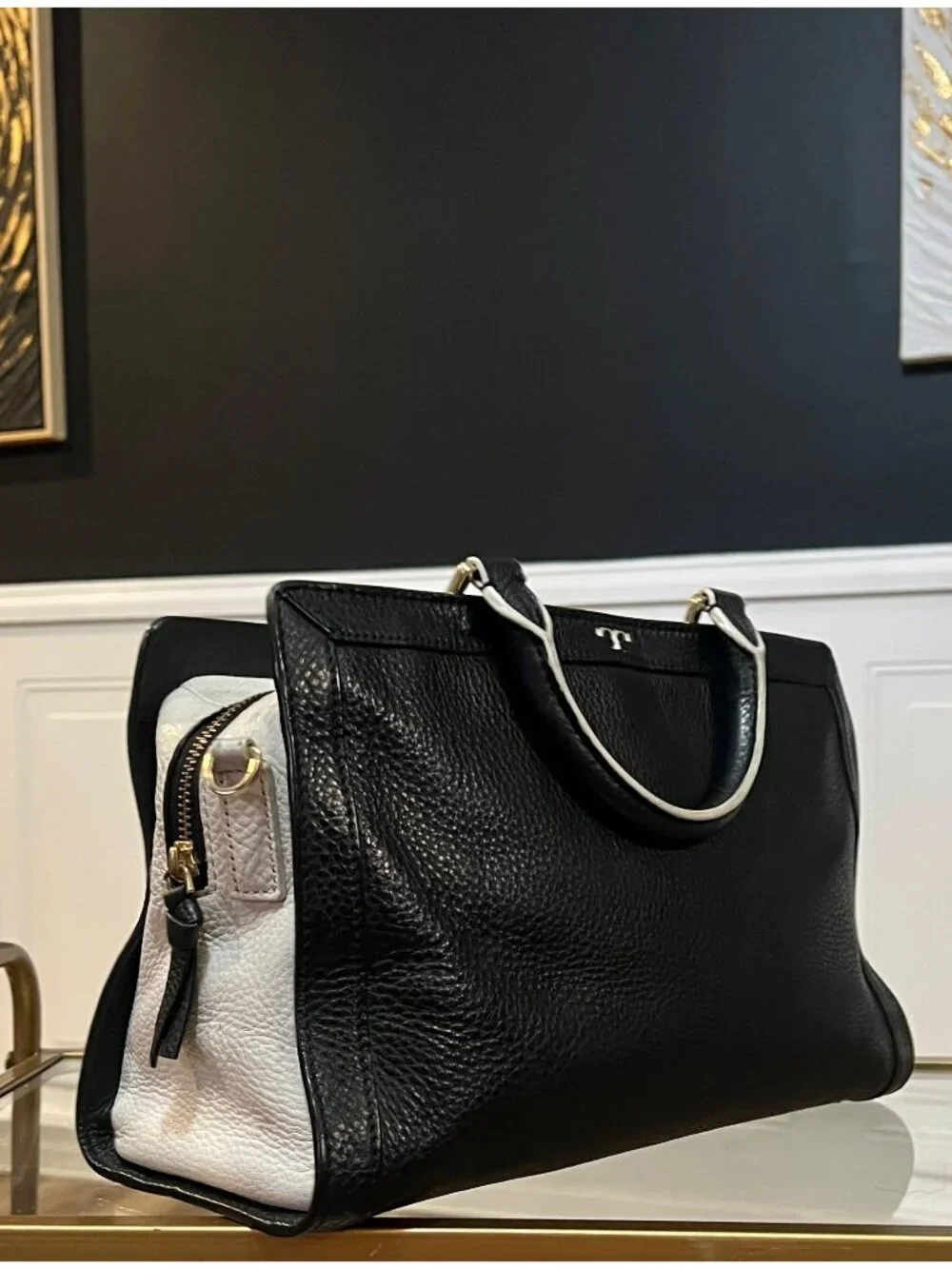 TORY BURCH AUTHENTIC BLACK AND WHITE JESSICA HANDBAG